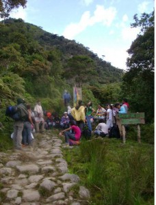 Caminando - Yanakona