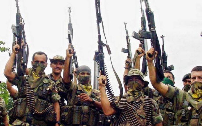 paramilitares-1