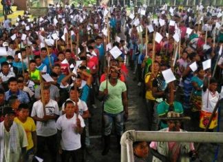 En choco indígenas y afrodescendientes marchan contra el paramilitarismo