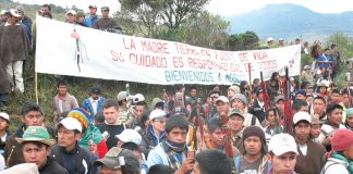 Tejiendo desde el corazon- los derechos humanos de los pueblos indigenas - 2009-2011