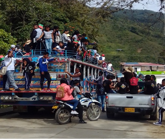 Hacer memoria nos convoca a la unidad, la defensa de la vida y la madre naturaleza 001 Fuente: Radio Nasa Toribio. Estudiantes hacen practico el PEC. Conmemoración 49 años del CRIC,24-2-20 Toribio C
