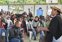 Encuentro regional de educación en el polideportivo de la institución educativa Benjamín Dindicué del Resguardo Indígena de Wila, Municipio de Páez