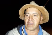 Día y noche la guardia en su trabajo autónomo