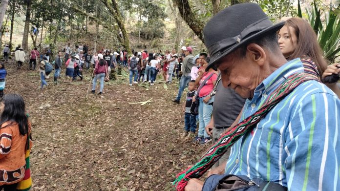 Gritemos todos Saakhelu para Devolverle la Alegría a la Tierra